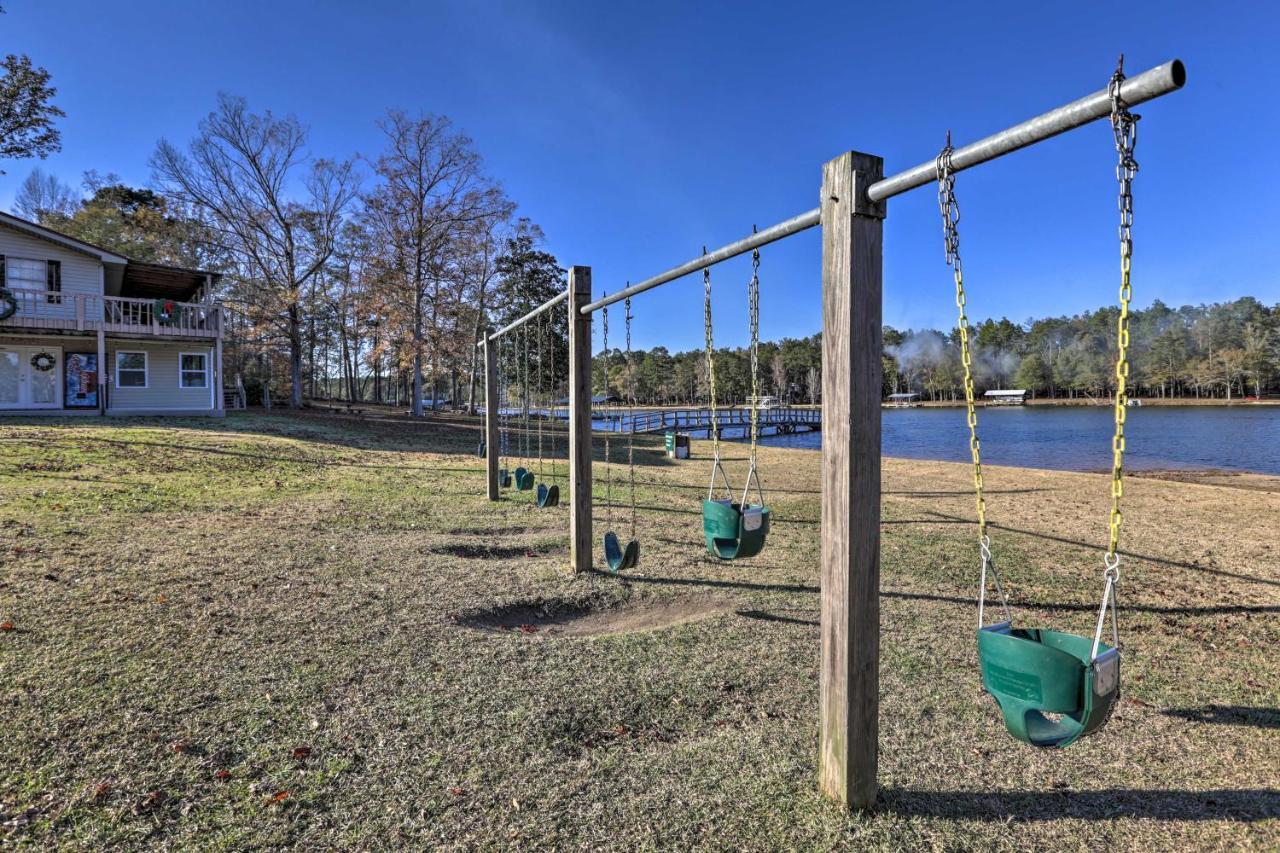 White Oak Creek Home With Views, Deck And Pool Access! Eufaula Kültér fotó